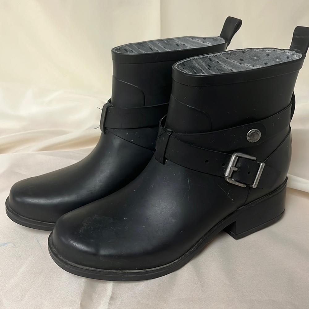 Lucky Brand Rain Boots
